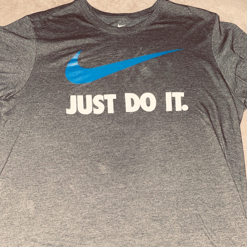 Men’s Nike DriFit Tee